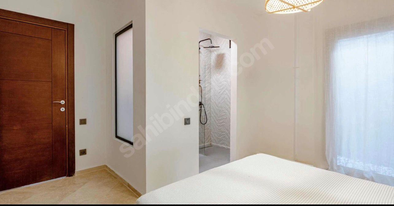 Gündoğanda Özel İskeleli Havuzlu Site İçerisinde Satılık Daire
