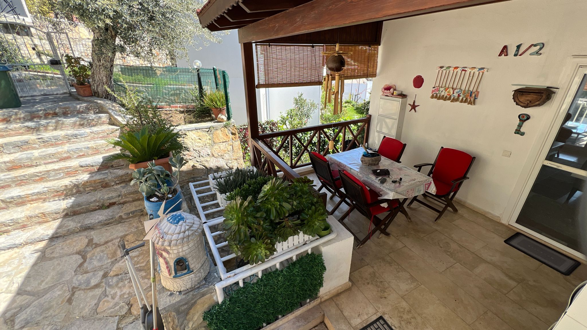 2+1 Garden Apartment with Terrace & Sea View in Gümüşlük