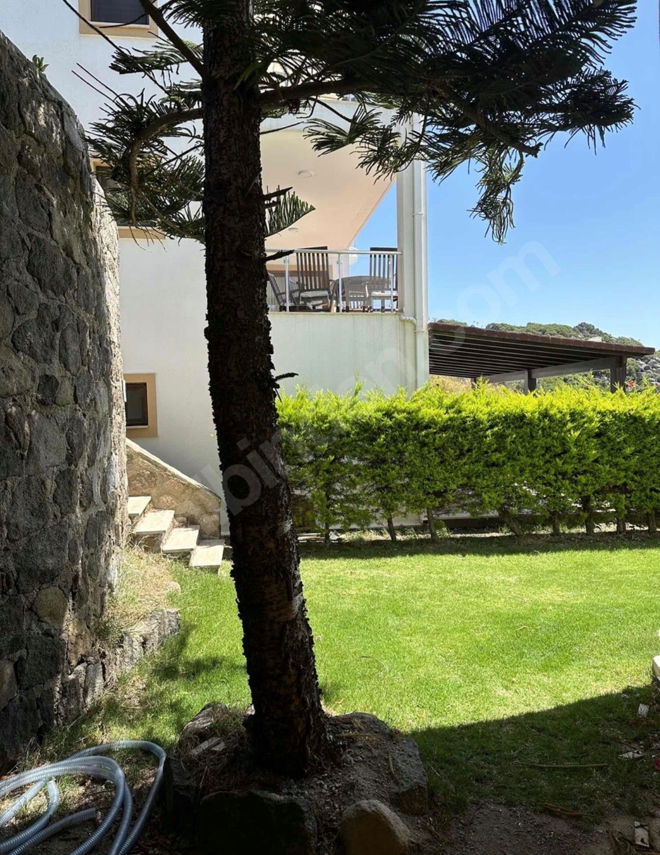 Gündoğanda Özel İskeleli Havuzlu Site İçerisinde Satılık Daire