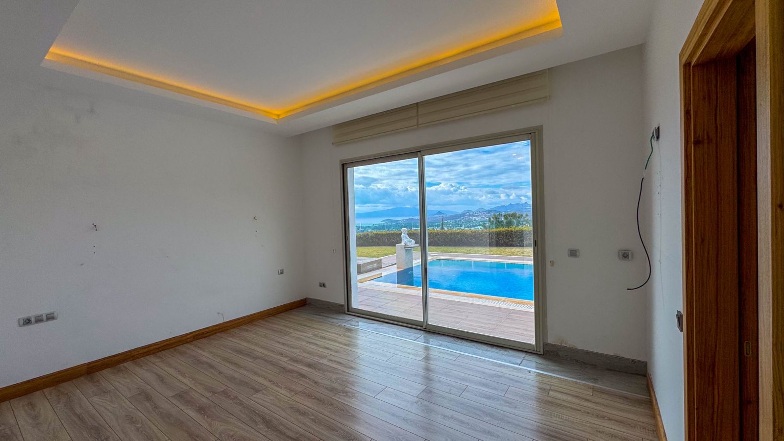 Single-Storey 5+2 Villa with Panoramic Sea View in Konacık, Bodrum