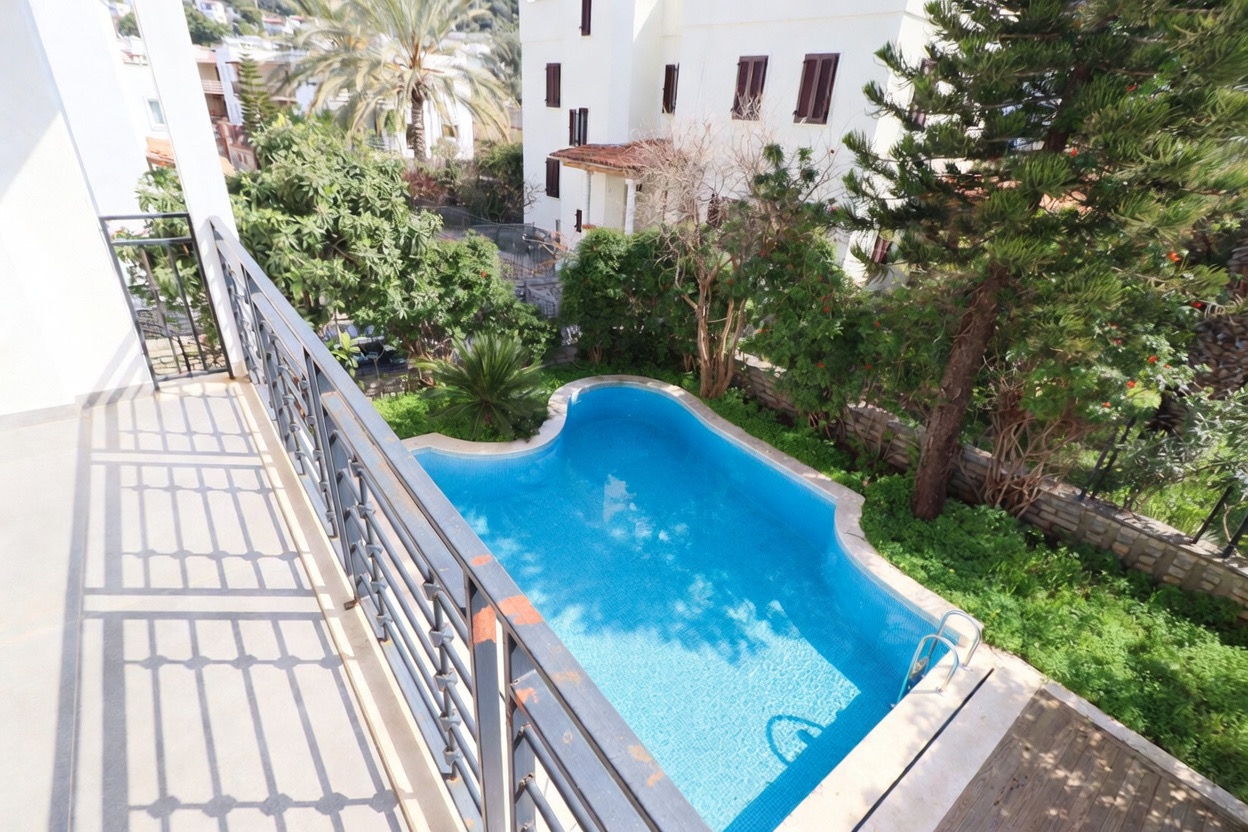 Bodrum Merkezde Müstakil | Havuzlu | Bahçeli | Villa