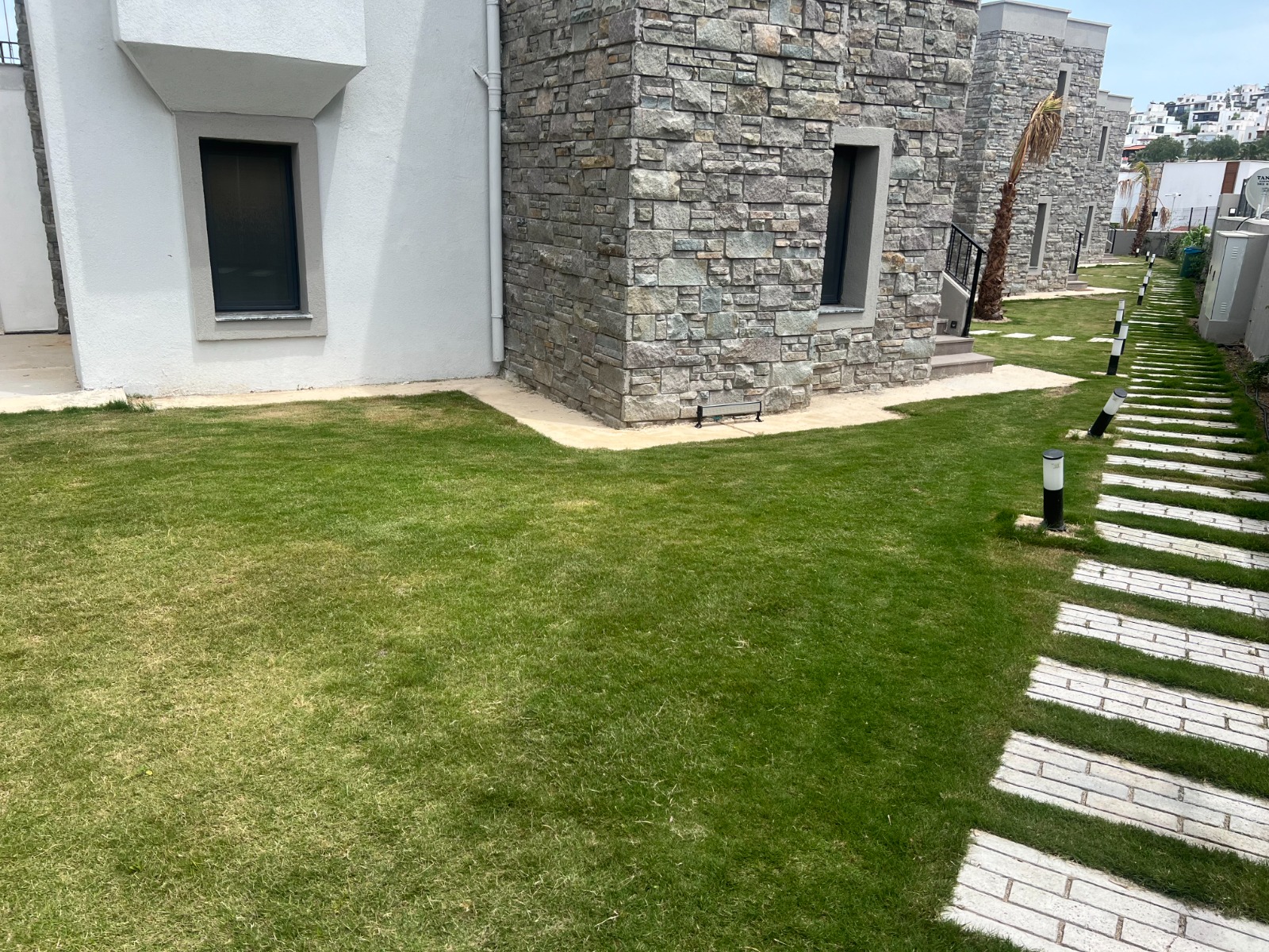 Bodrum Ortakent Satılık Denize 50 Adım 2+1 Bahçe Katı Daire