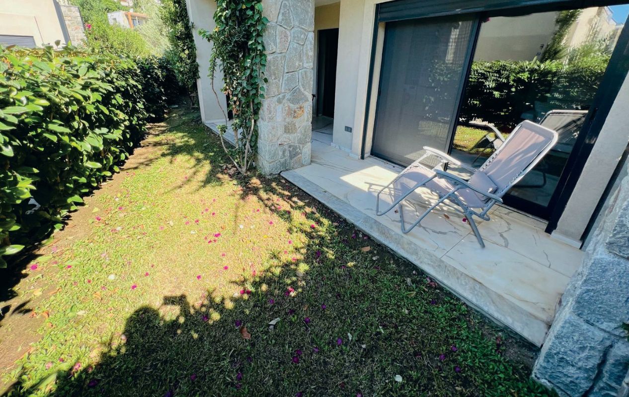 2+1 garden apartment near the sea in Bodrum Akyarlar